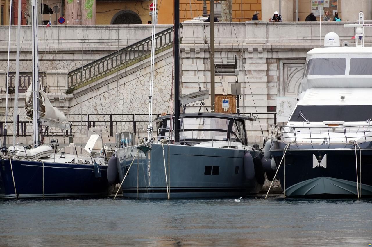 Hanse 675