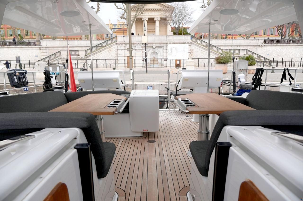 Hanse 675
