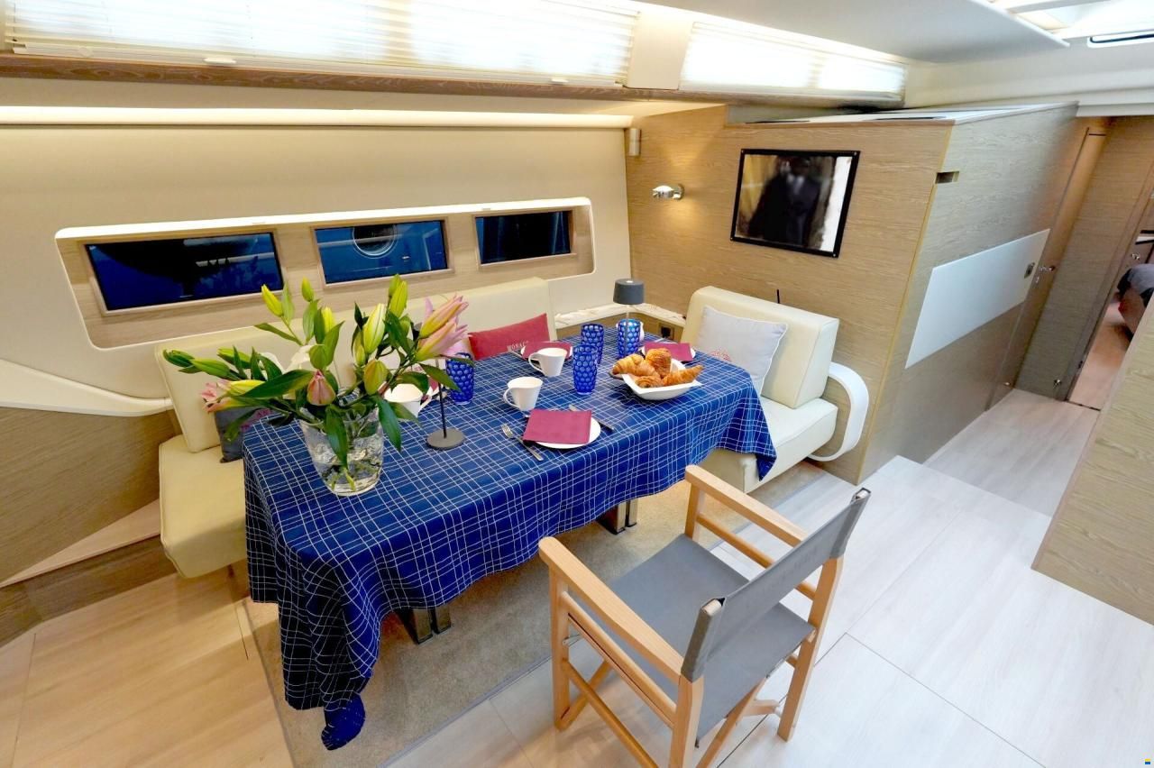 Hanse 675