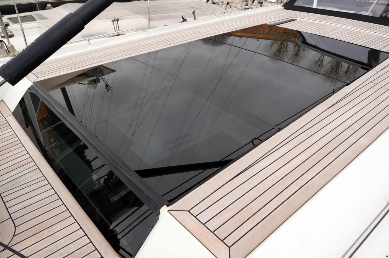 Hanse 675