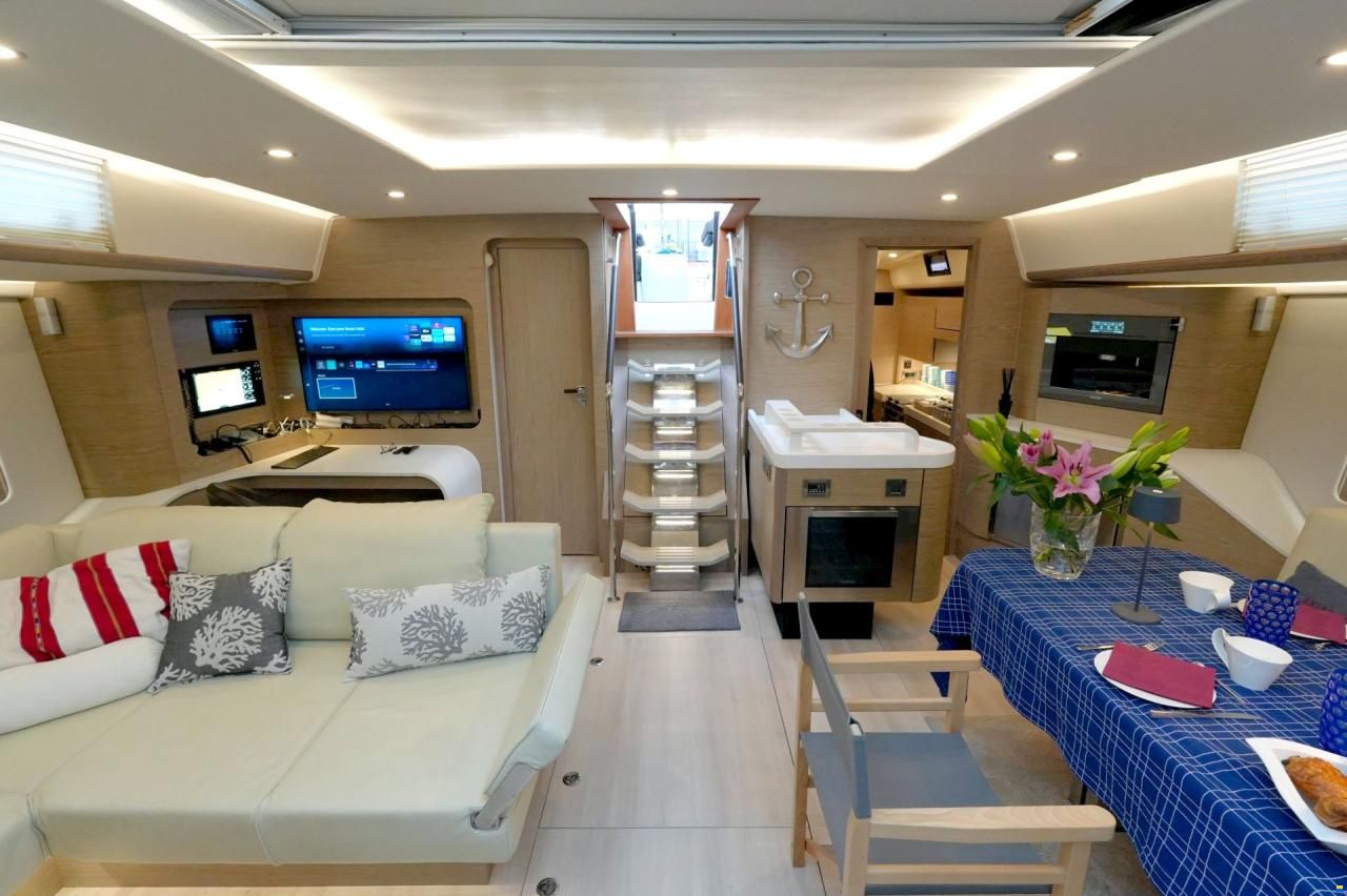 Hanse 675