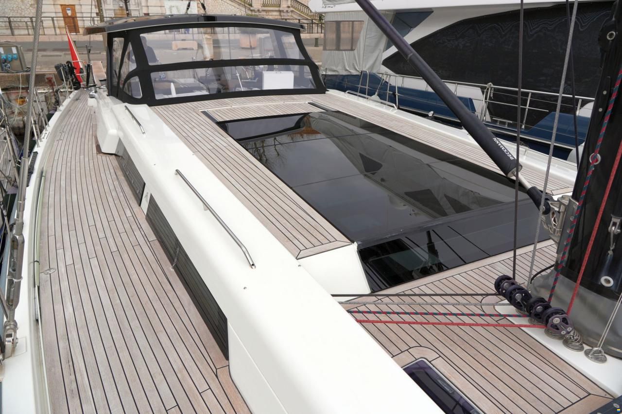 Hanse 675