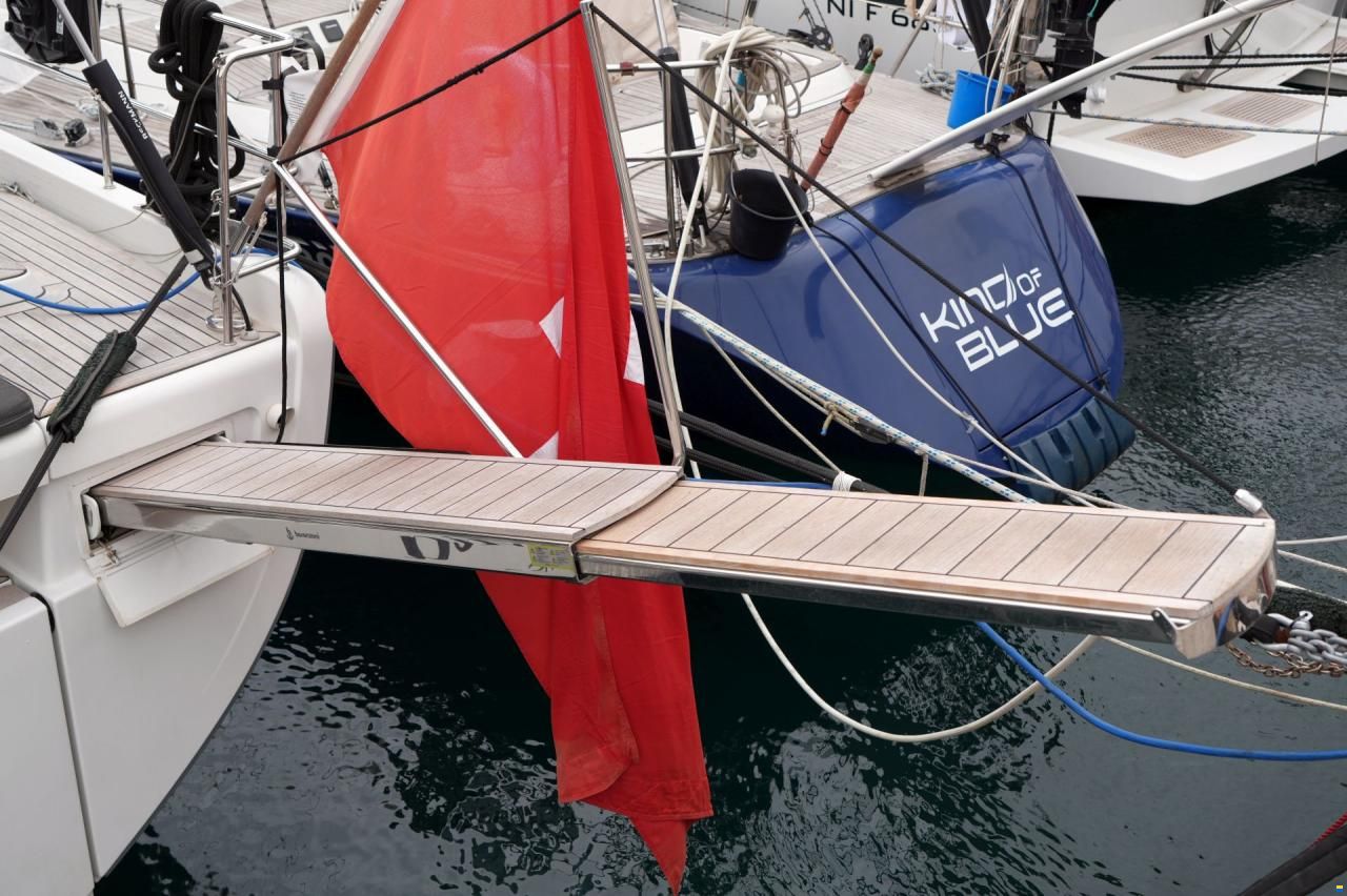 Hanse 675