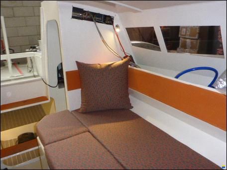 Farrier F32R-S folding trimaran