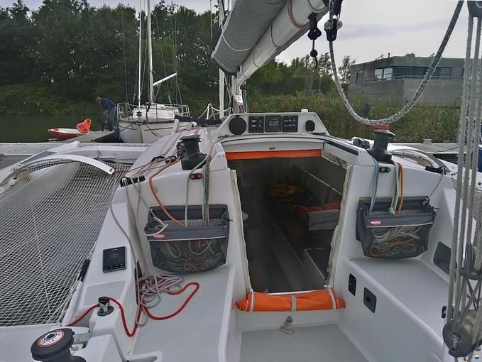 Farrier F32R-S folding trimaran