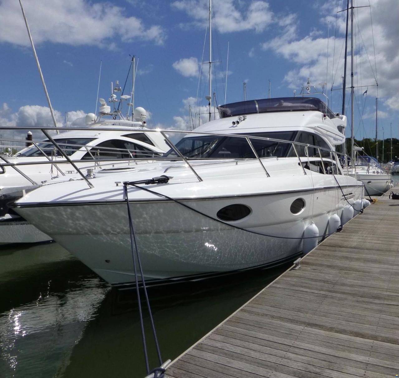 Princess 42' Fly