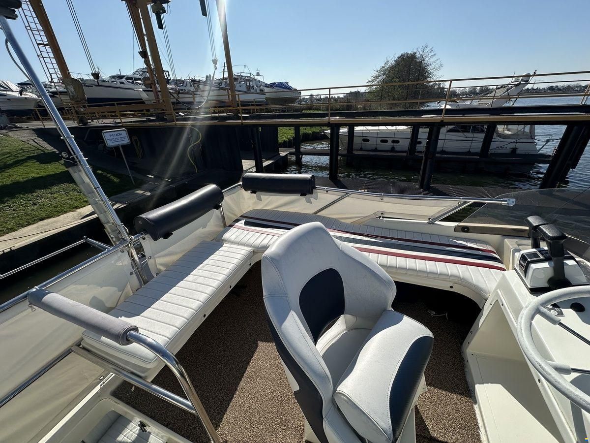 Fairline 31 Corniche