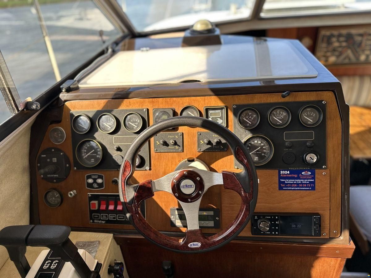 Fairline 31 Corniche