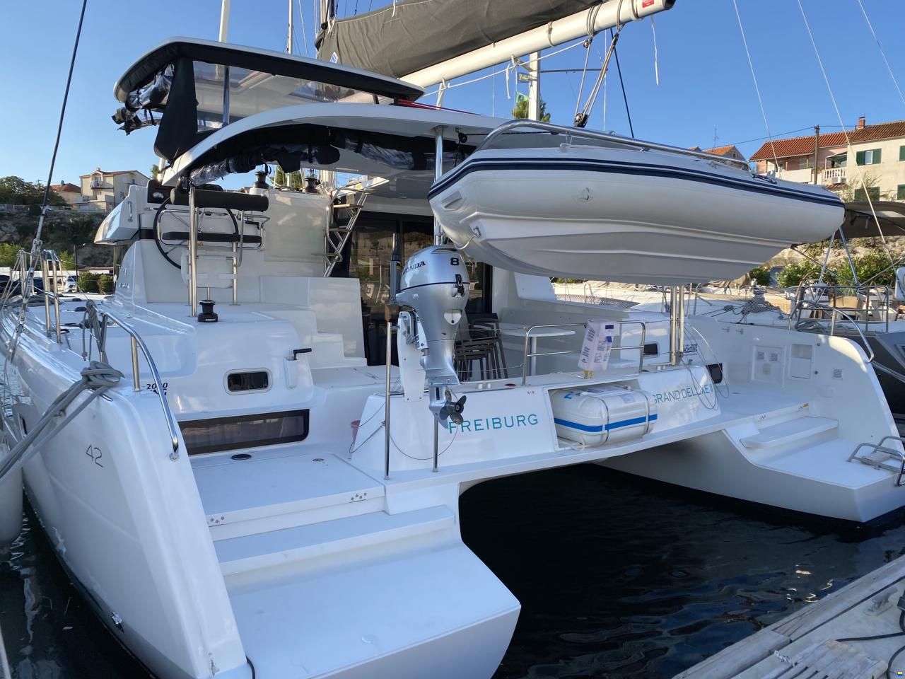 Lagoon 42