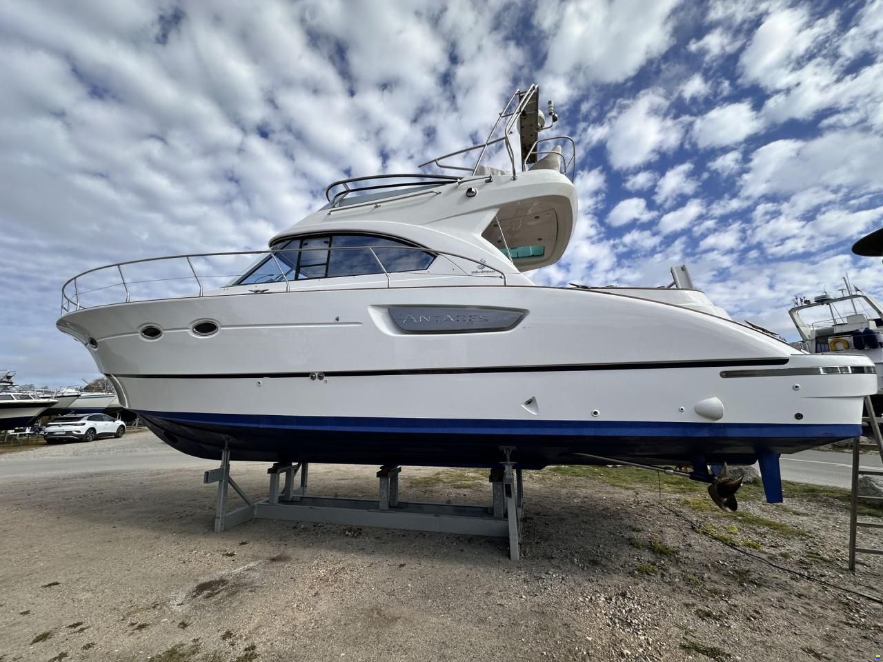 Beneteau B&eacute;neteau Antares 12 - 2motorer