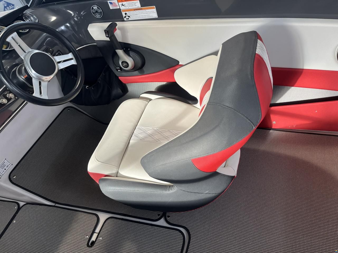 Glastron GTS 205