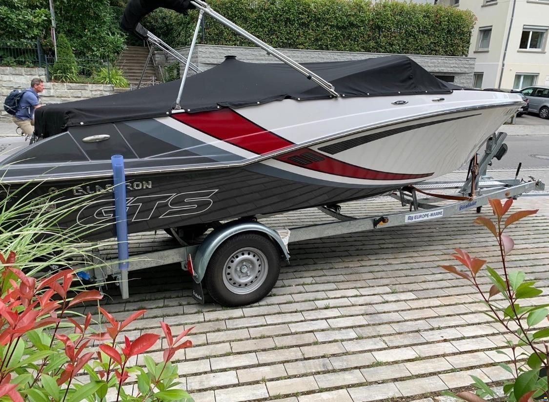 Glastron GTS 205