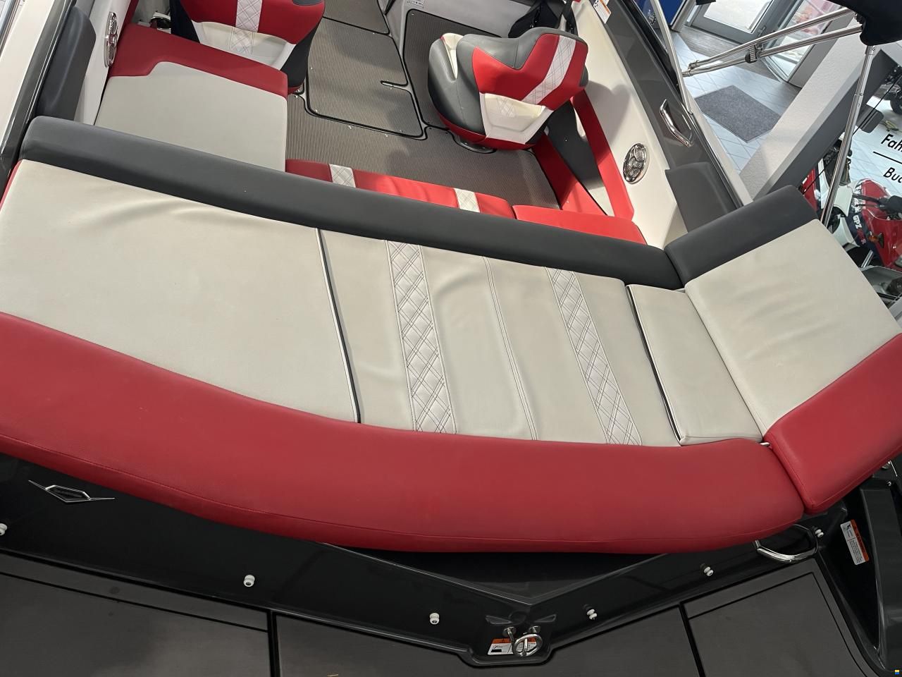 Glastron GTS 205