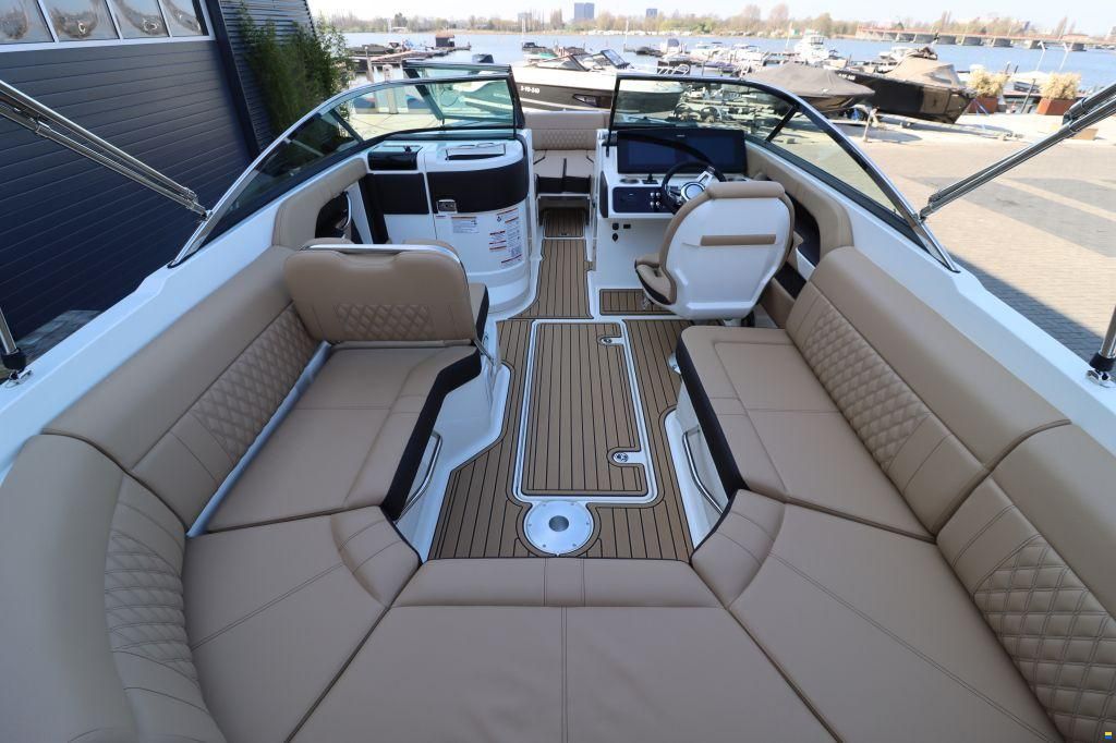 Sea Ray SLX 250
