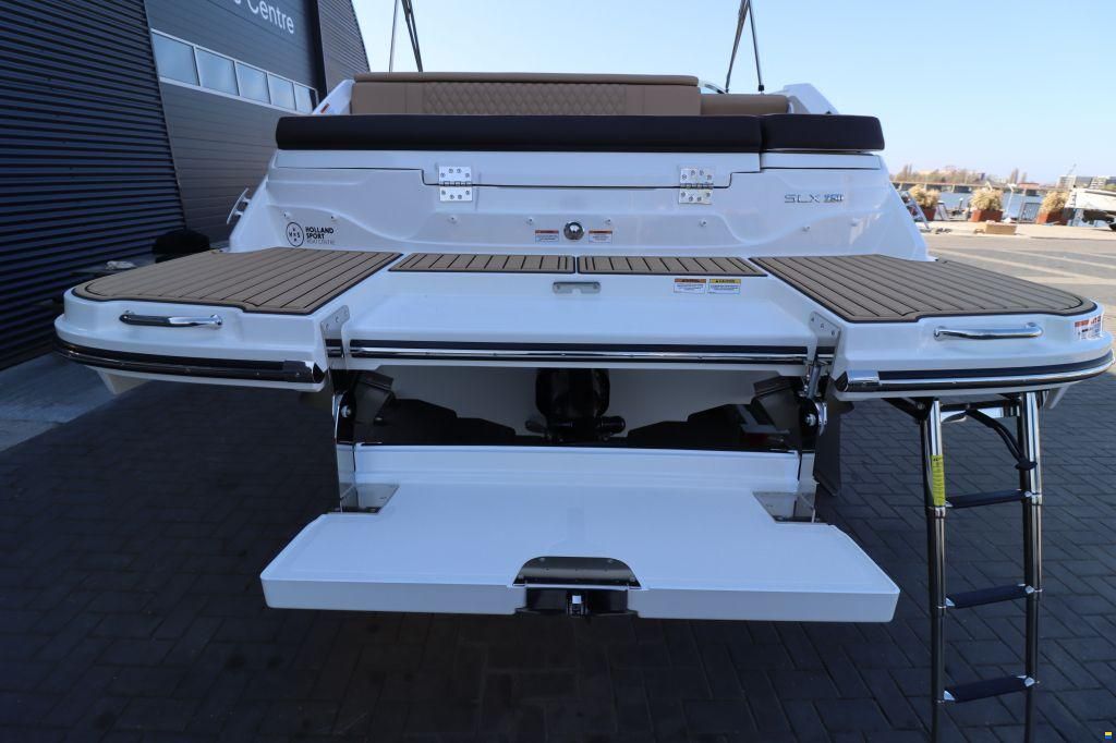 Sea Ray SLX 250