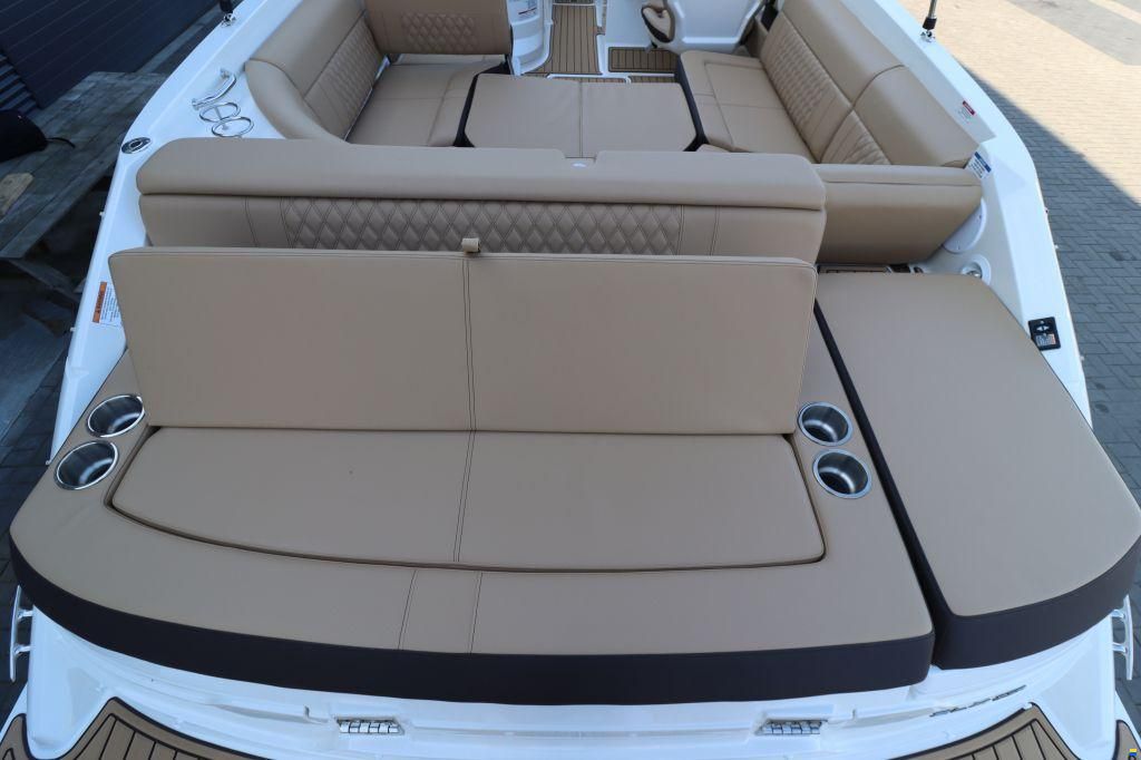 Sea Ray SLX 250
