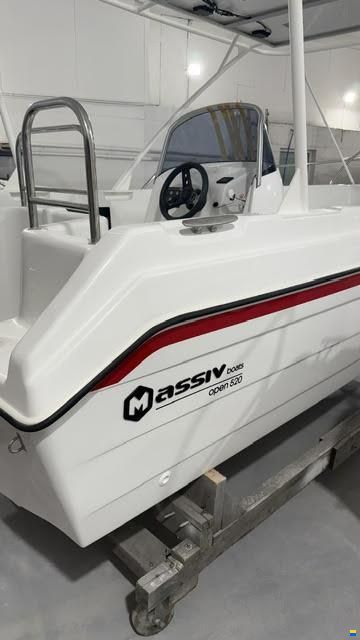 Massiv Boats 520 Hard Top E