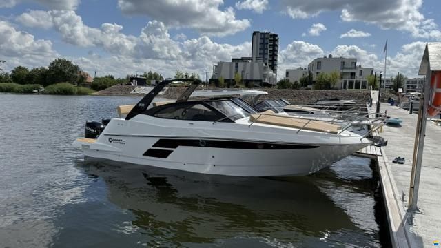 Massiv Boats Cruiser 930