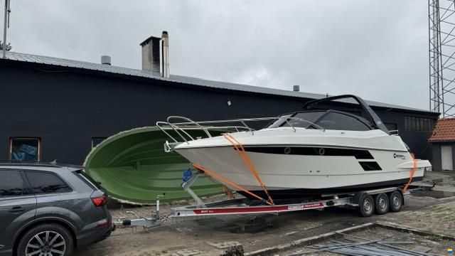 Massiv Boats Cruiser 930
