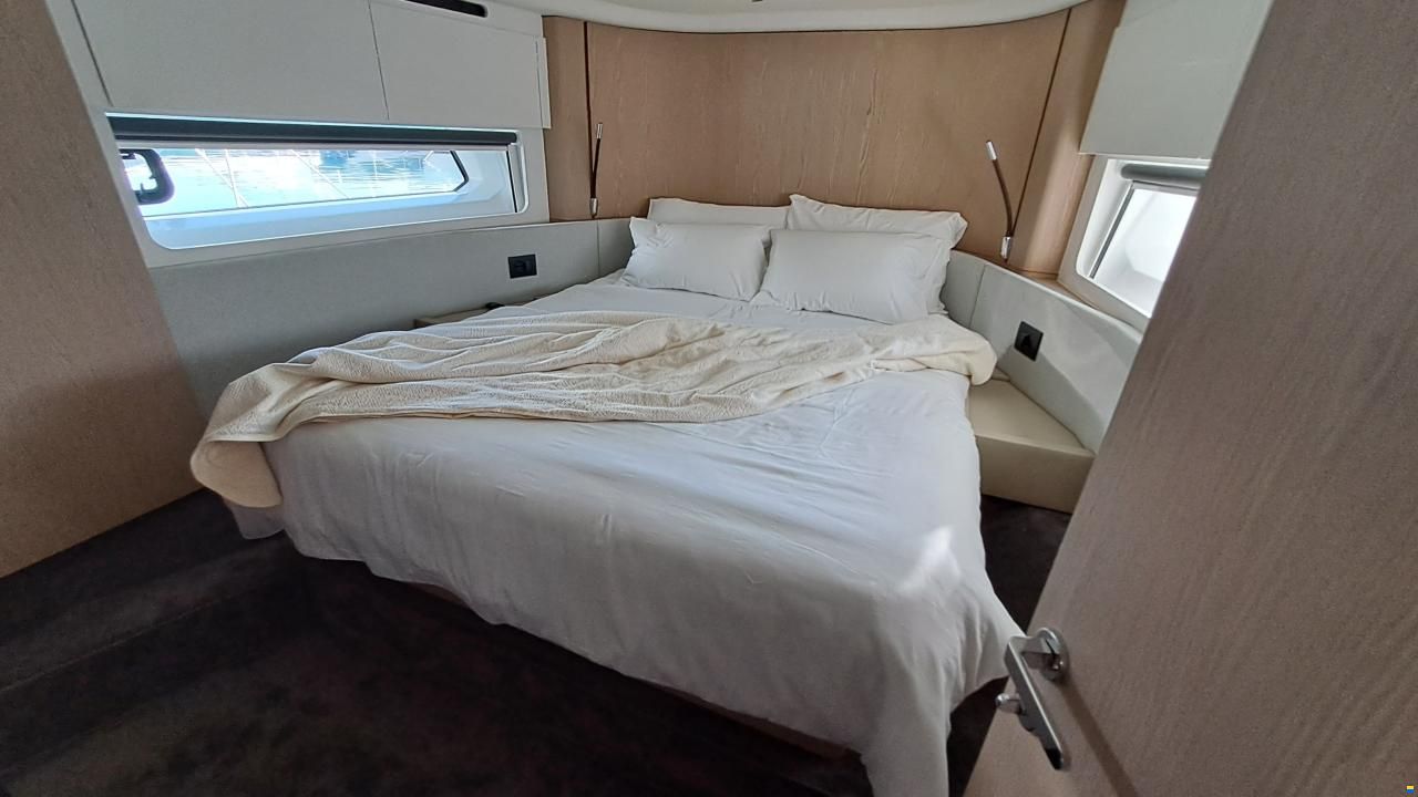 Azimut 53