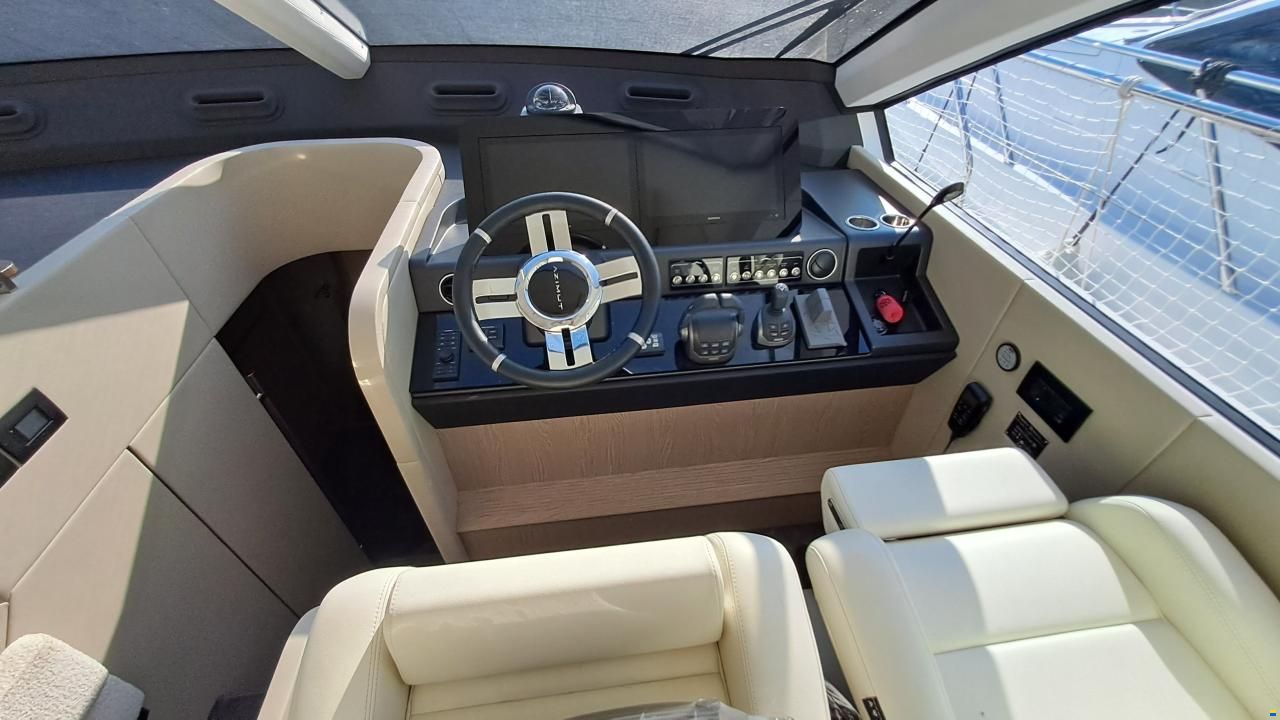 Azimut 53