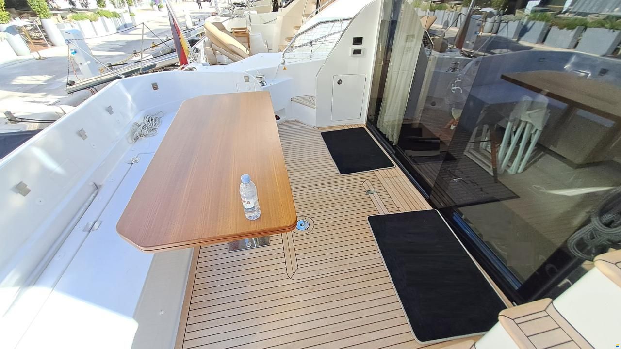 Azimut 53
