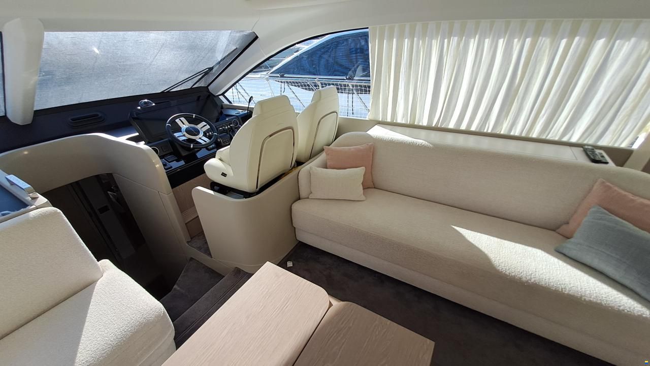 Azimut 53