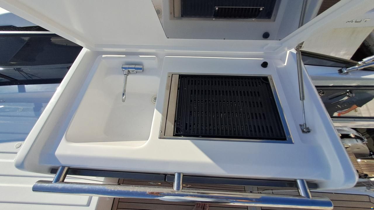 Azimut 53