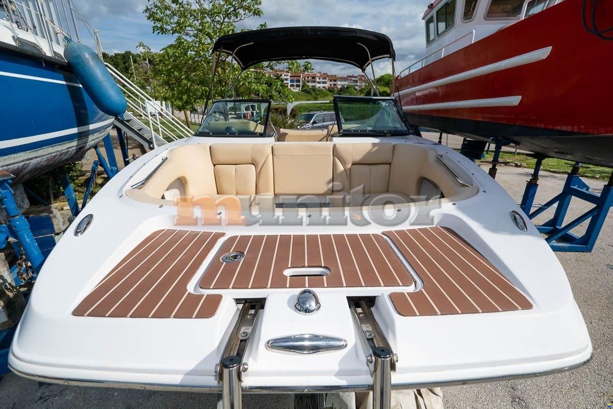 Four Winns SL222