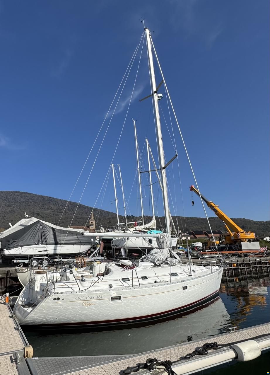 Beneteau Oceanis Clipper 381