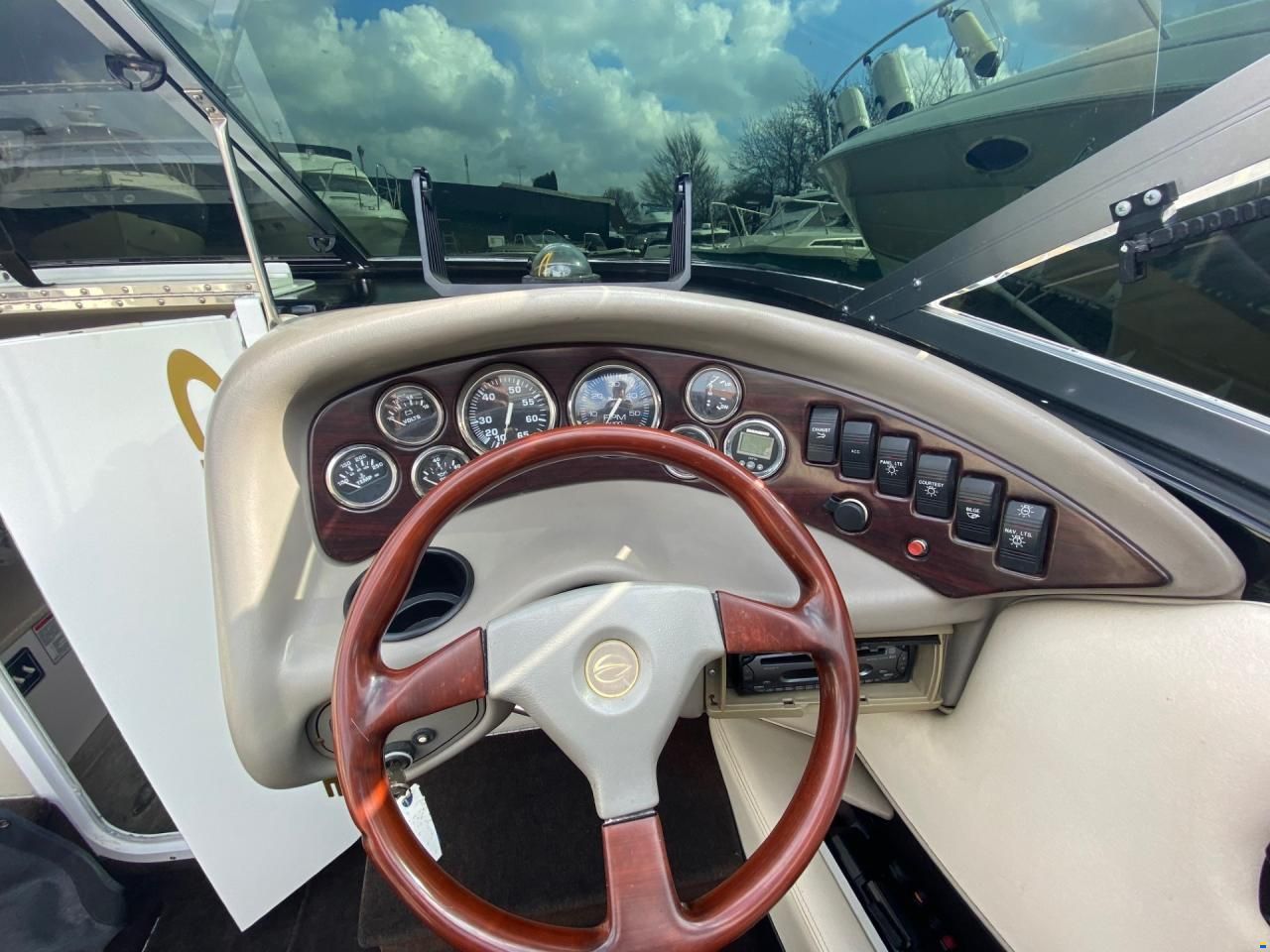 Crownline 225CR