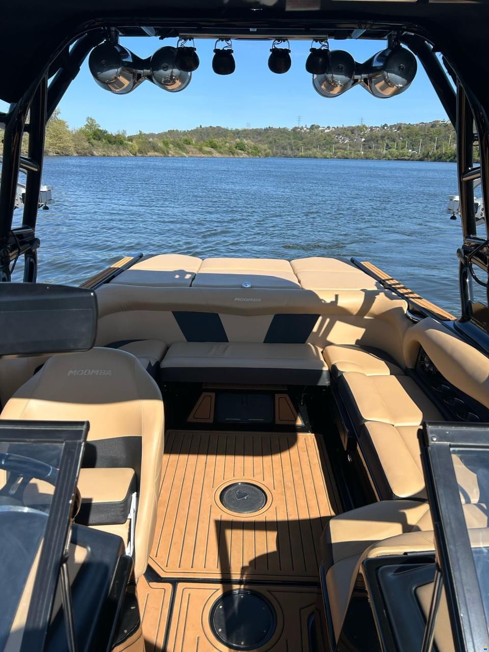 Moomba Mondo