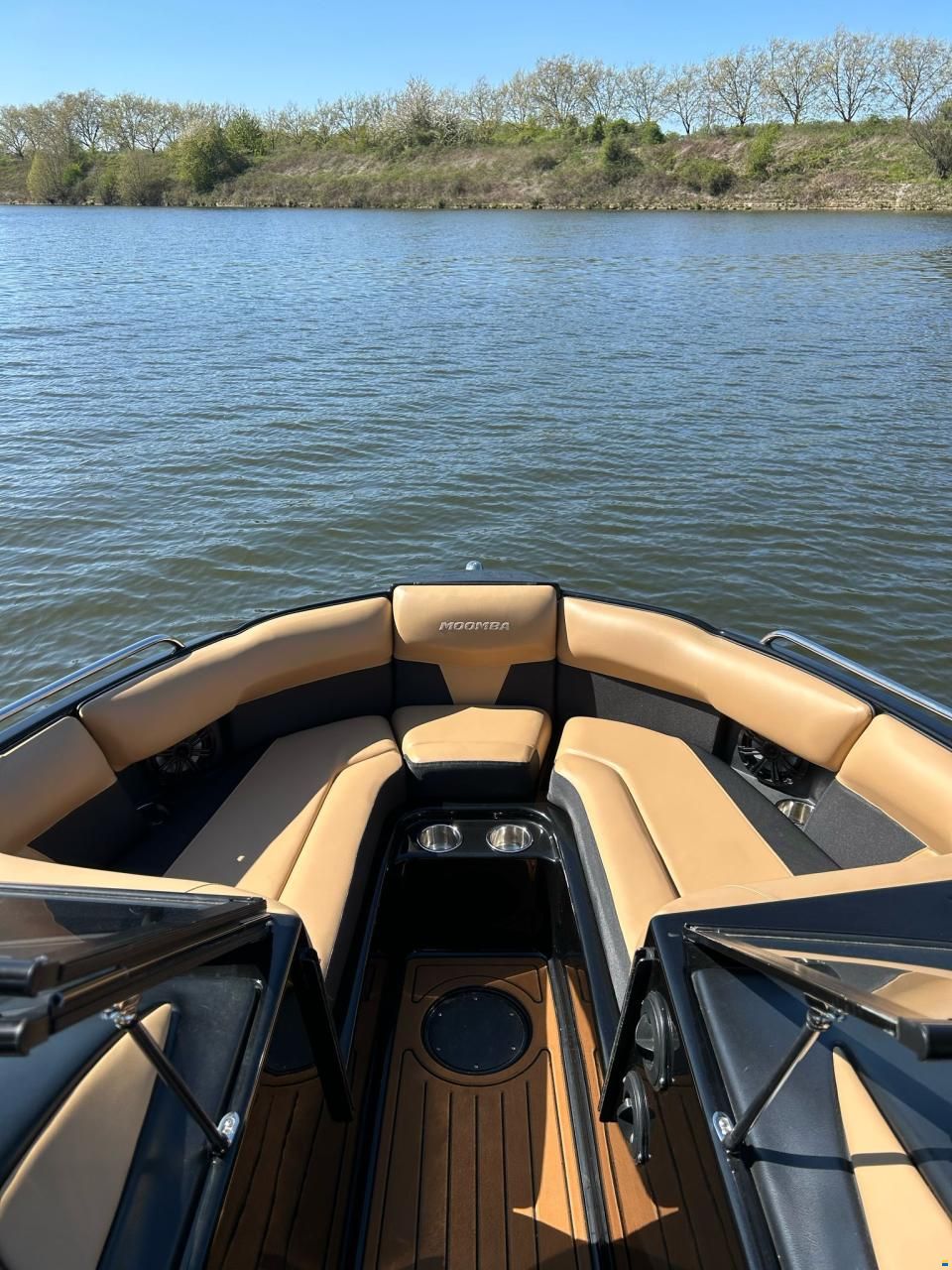 Moomba Mondo