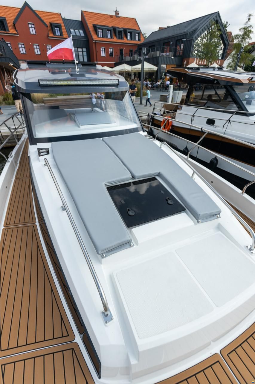 Mazuria Nautic 990