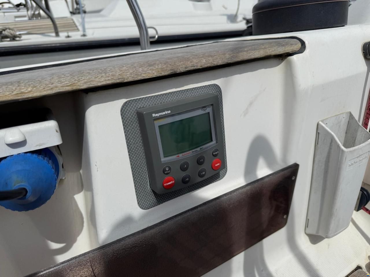 Dufour 40