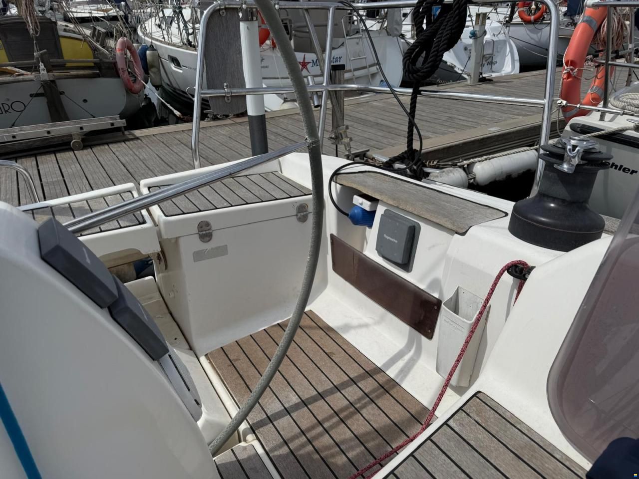 Dufour 40