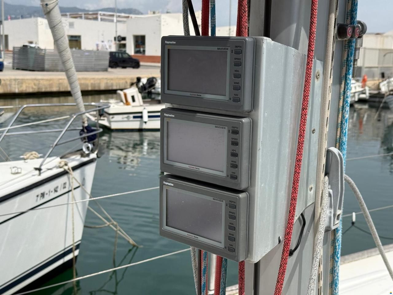 Dufour 40