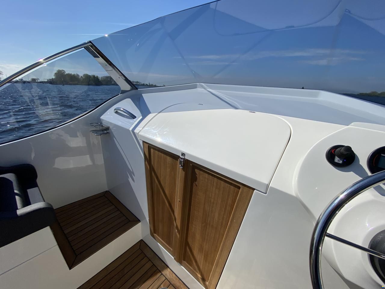 Oud Huijzer 700 Cabine