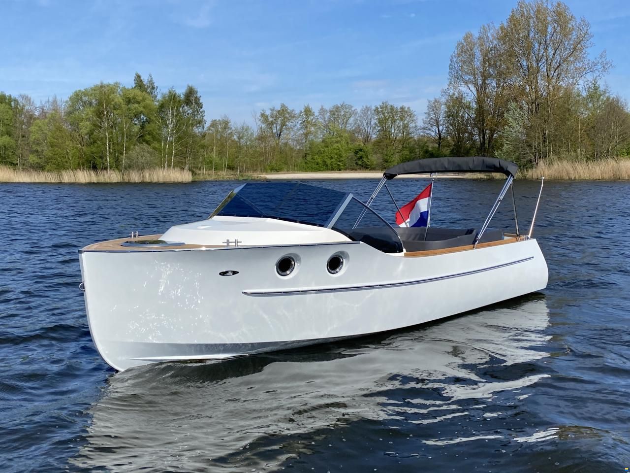 Oud Huijzer 700 Cabine