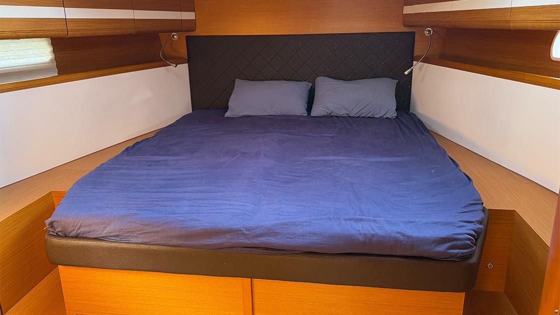 Jeanneau 53