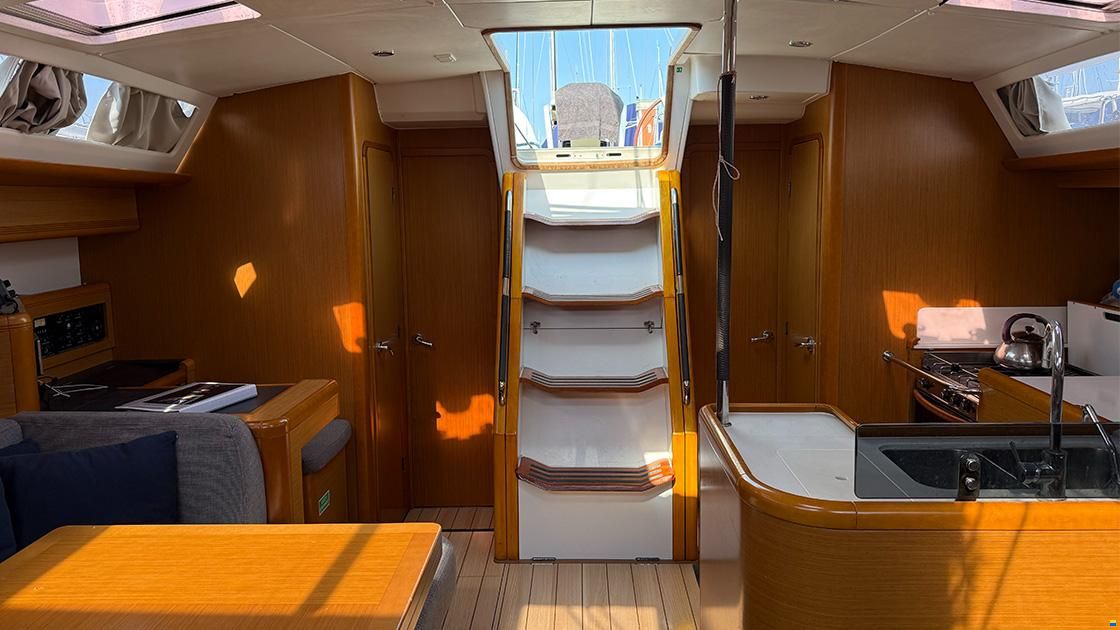 Jeanneau 53