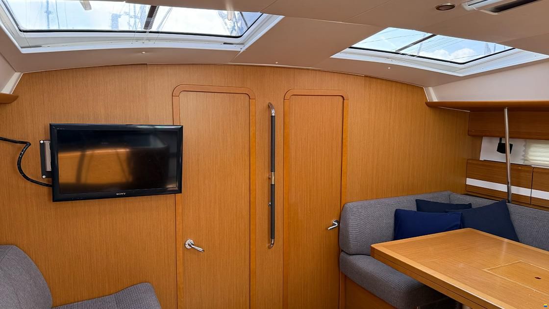 Jeanneau 53