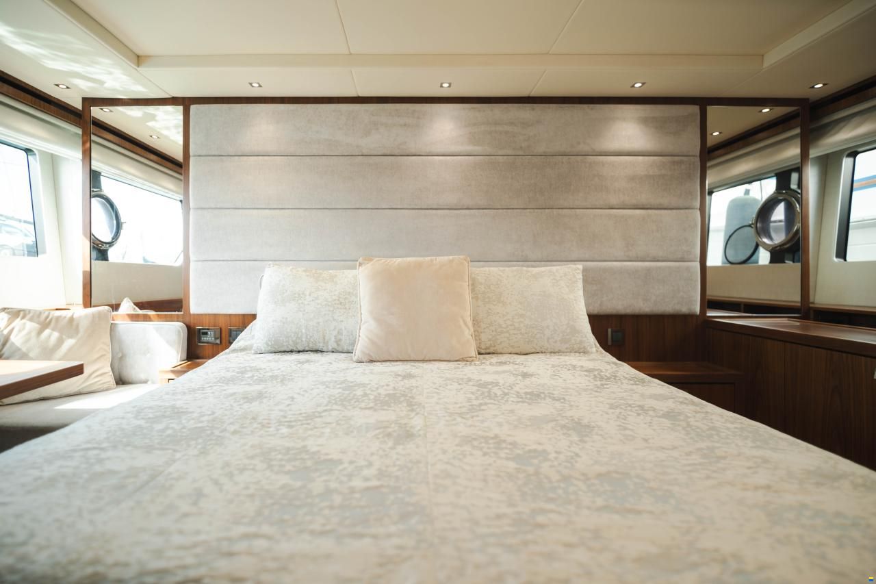 Sunseeker Predator 57