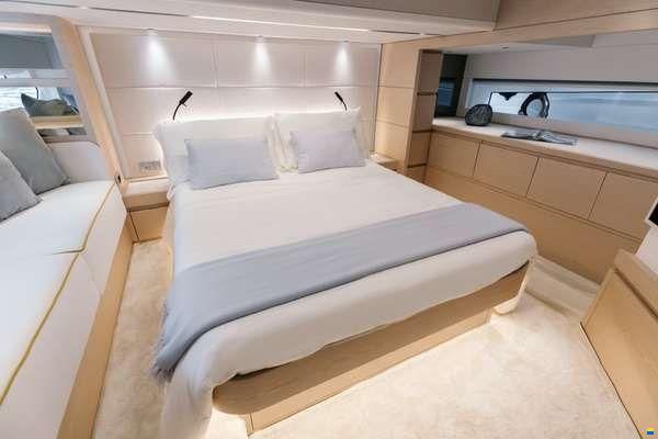 Solaris Power 52 Open