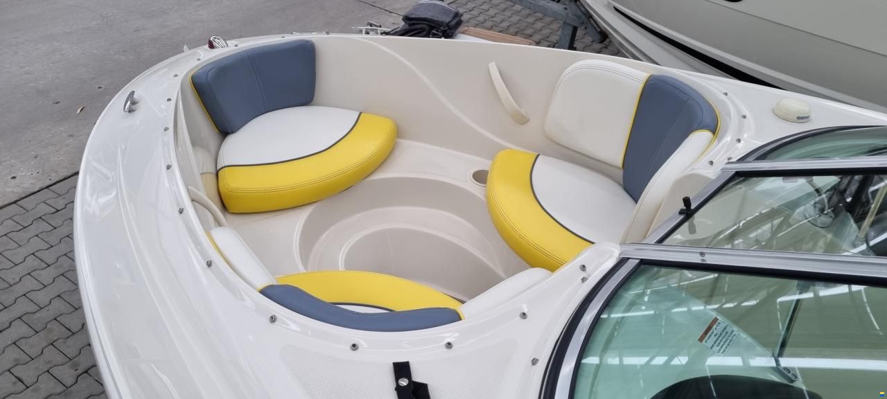 Sea Ray Sport Boat 195 Sport