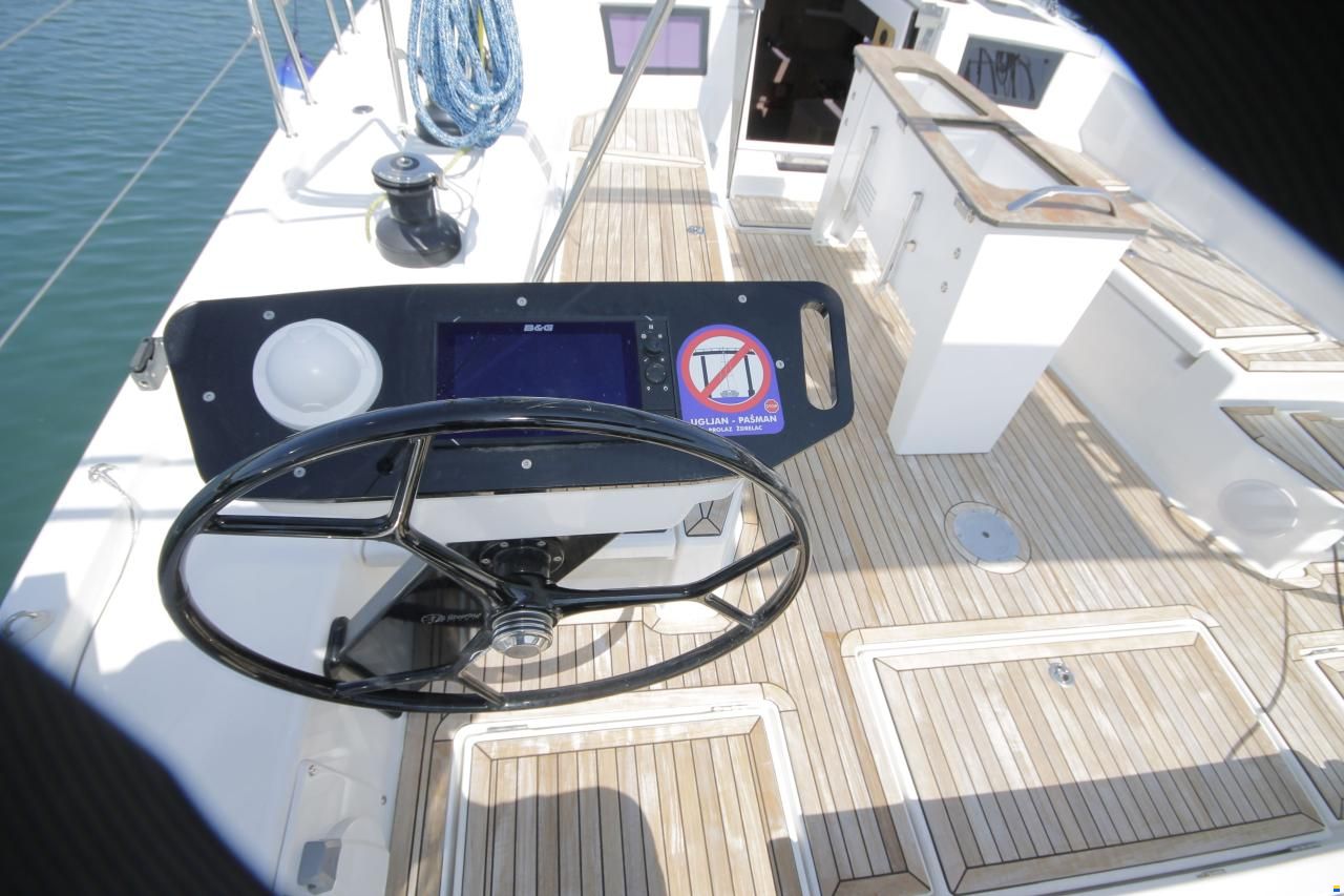 Dufour 44