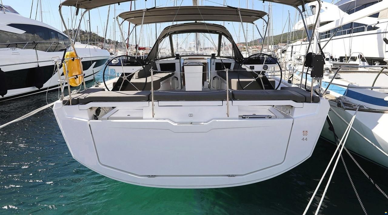 Dufour 44