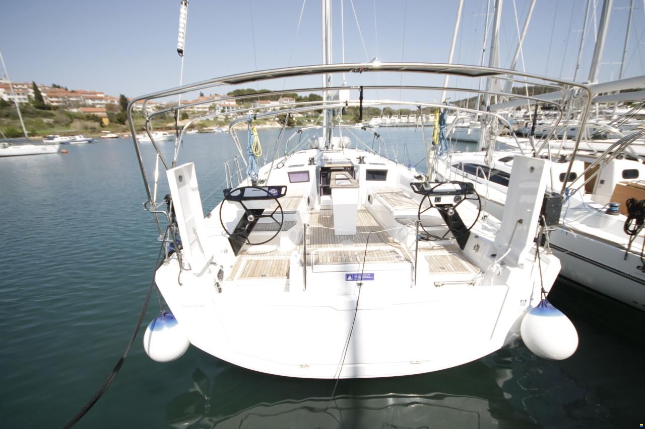 Dufour 44