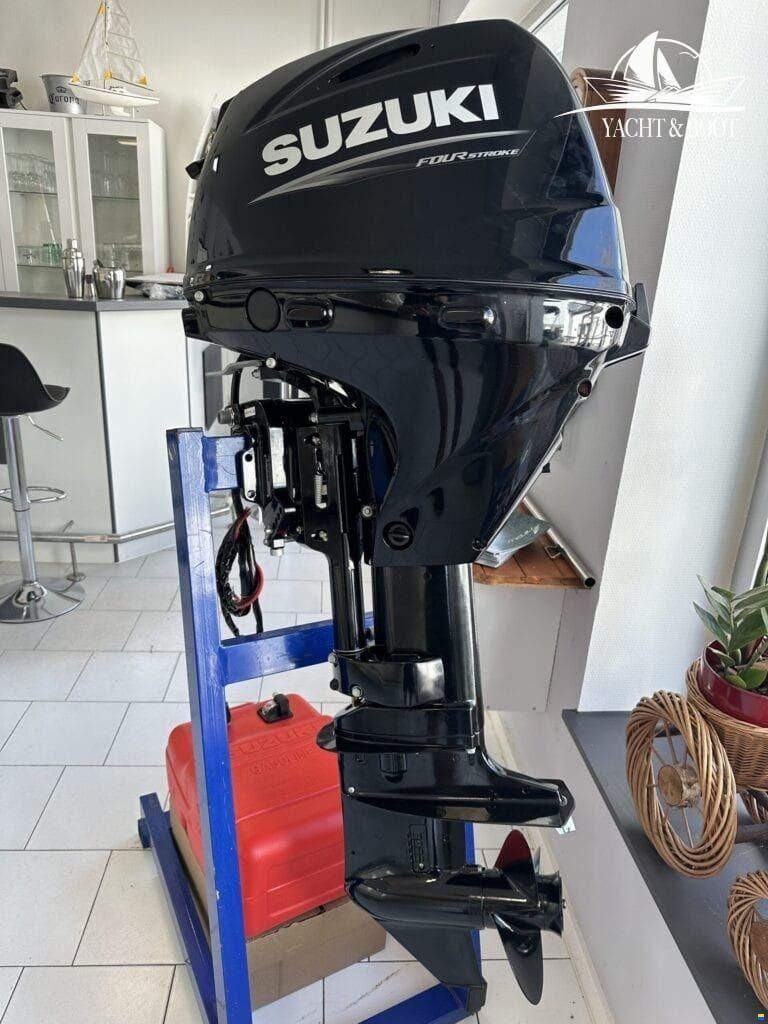 RioMar Boats 470