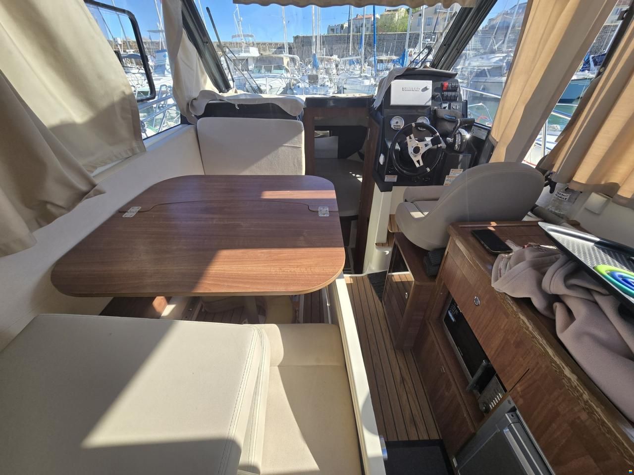 Quicksilver activ 855
